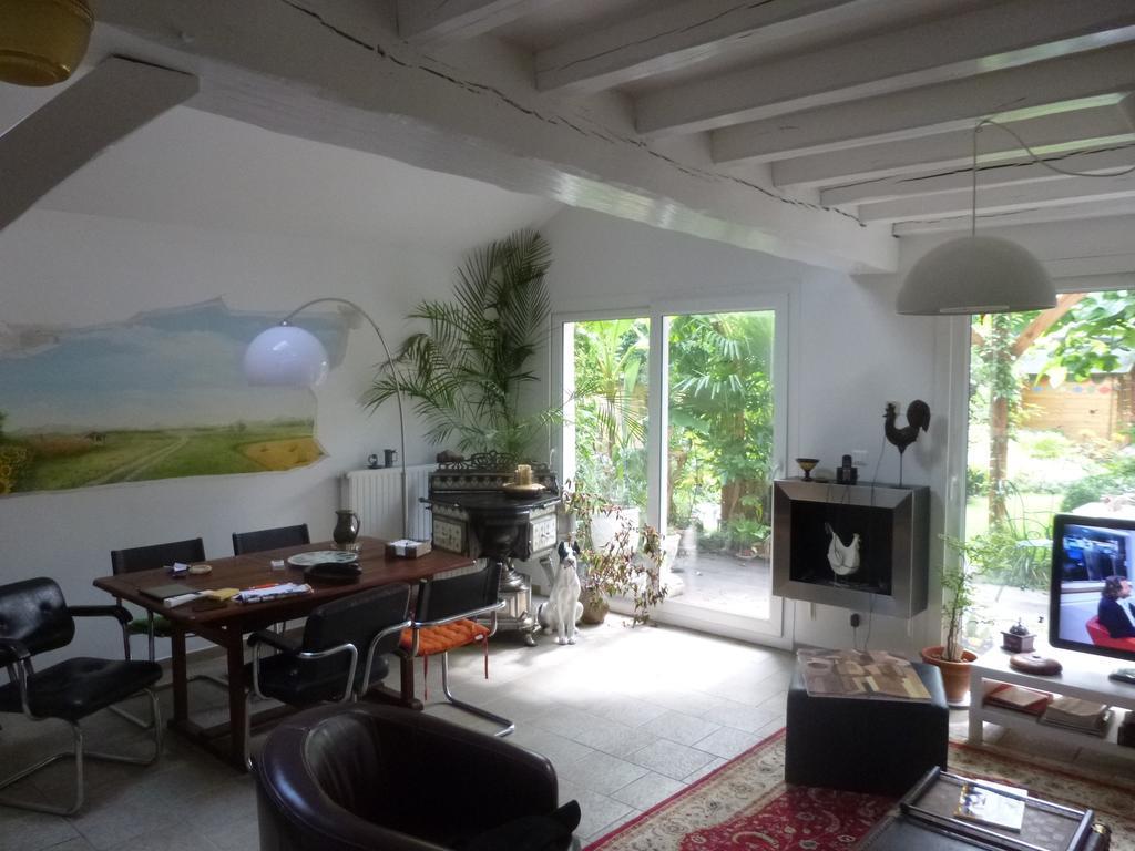 ルーヴィエ Chambre D'Hotes Rue Des Fougeres Bed & Breakfast エクステリア 写真