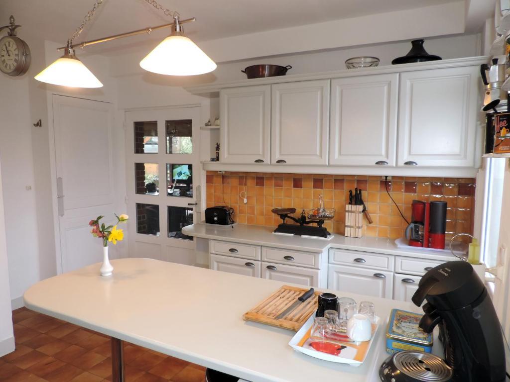 ルーヴィエ Chambre D'Hotes Rue Des Fougeres Bed & Breakfast エクステリア 写真