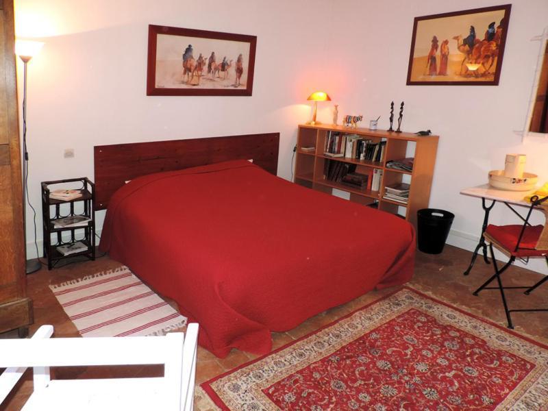ルーヴィエ Chambre D'Hotes Rue Des Fougeres Bed & Breakfast エクステリア 写真